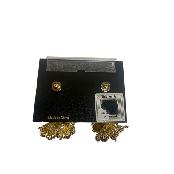 House of Harlow 1960 Flower gold tone hoop earrings with pearls - Picture 7 of 7